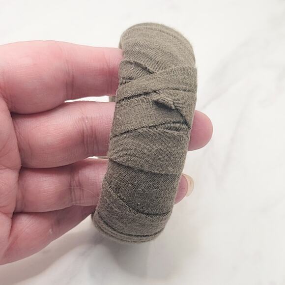 FREE with bundle! Retro 90s style fabric covered bangle bracelet - Picture 4 of 5